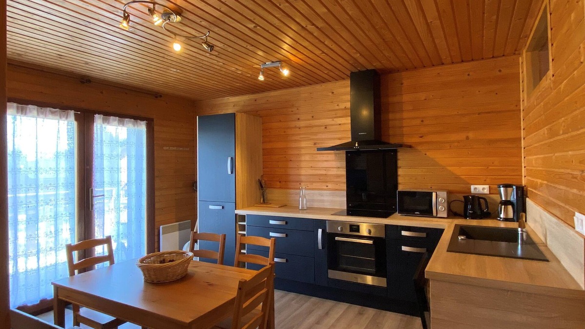 Eyne 2600 Apartment | Welcome to Soleil, à la Neige, a pleasant family resort where life is good!