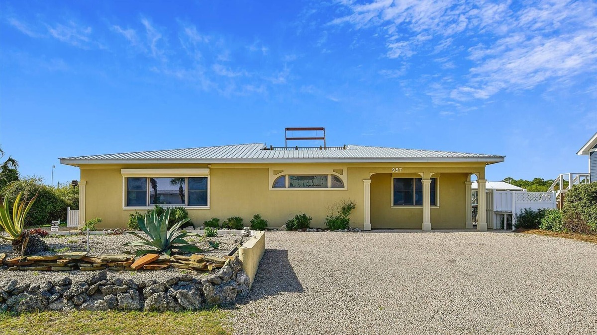 St. George Island House | Welcome to Sunset Sails & Wagging Tails!