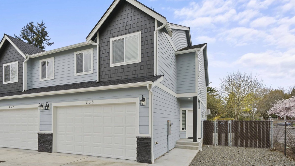 Parkland House | Welcome to The 255 — Your Home Away from Home