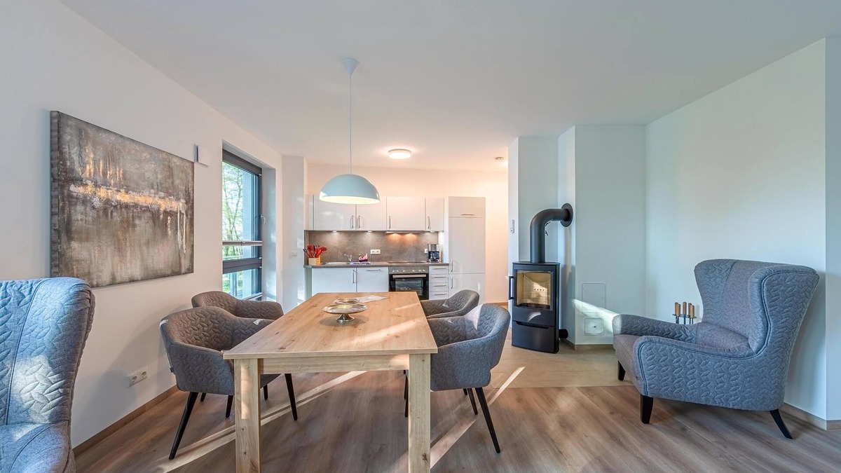 Krakow am See Apartment | Welcome to the 5-star Mantra Oasis vacation apartment directly on Lake Krakow.