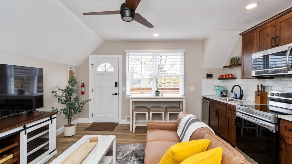 Noblesville House | Welcome to the Boar's Nest, walking distance to Noblesville town square