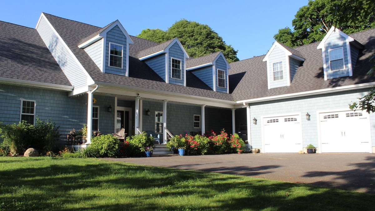 Buzzards Bay Apartment | Welcome to the Cape! Cute, quiet and clean apartment ready for your stay.