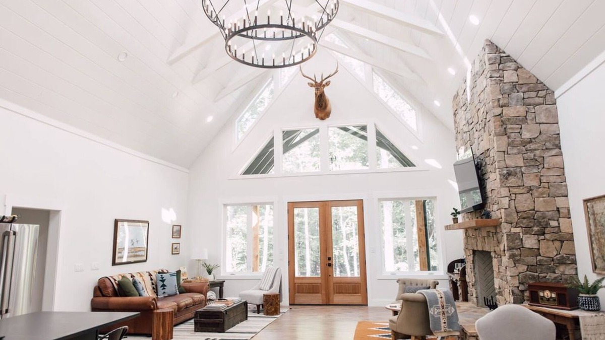 Saint Andrews House | Welcome to the Doc Holiday. Located in the Gorgeous Clifftops of Monteagle, TN.