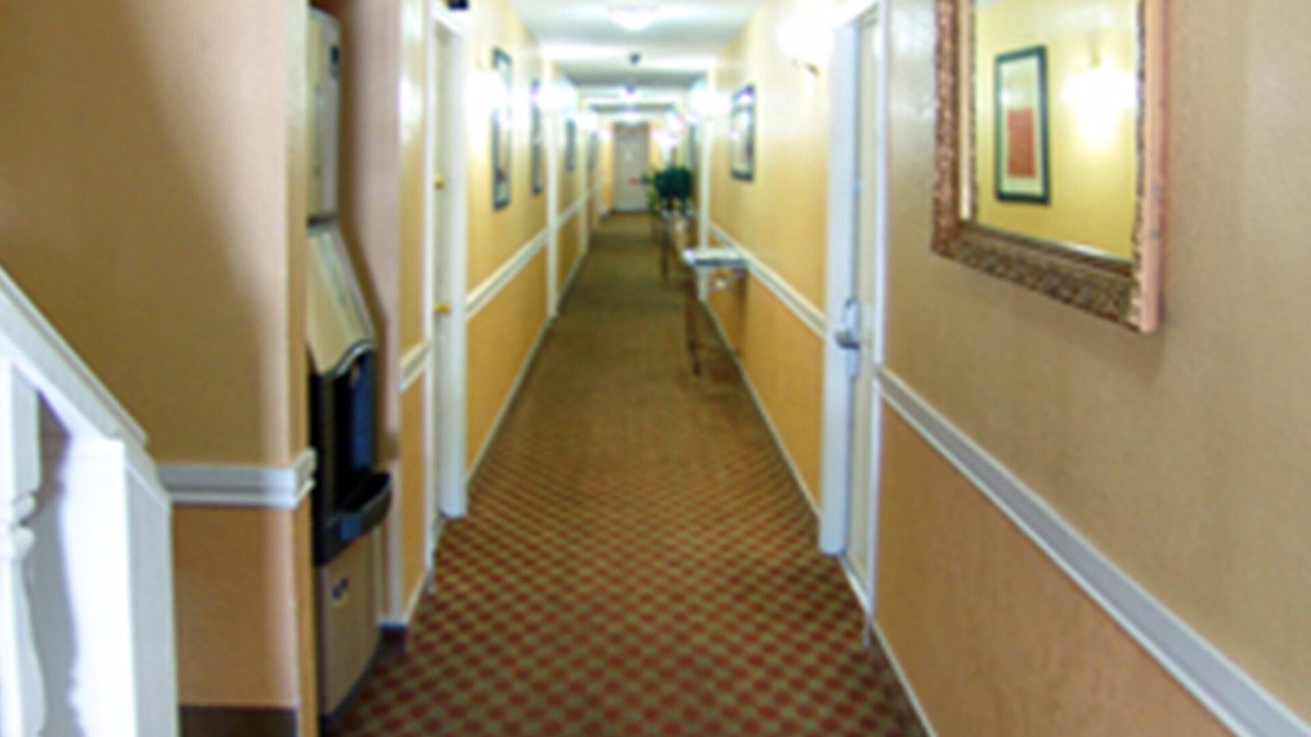 Taft House | Welcome to the Holland inn suites single room