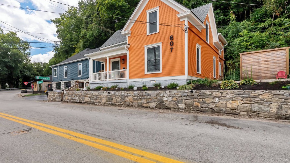 Frankfort House | Welcome to The Old Fashioned!