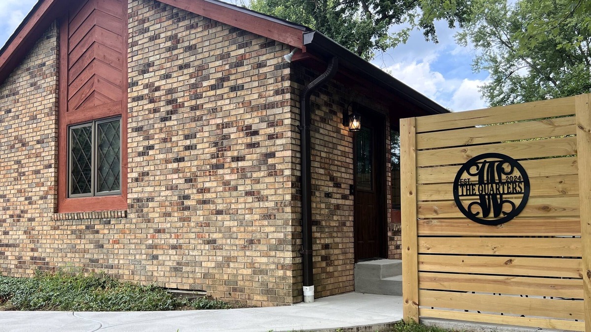 Summit Station Apartment | Welcome to The Quarters!