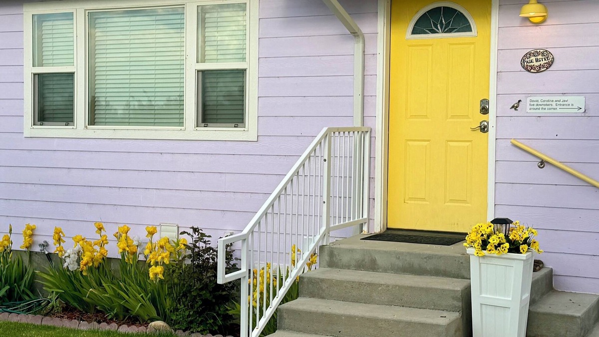 Caldwell House | Welcome to the Quiet and Peaceful Country Life