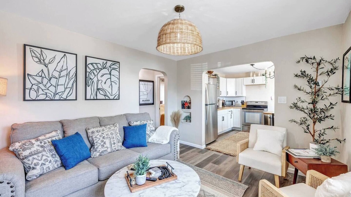 Algoma Apartment | Welcome to The Steele Magnolia! Completely renovated 2 bed/1ba plus bonus pull out couch