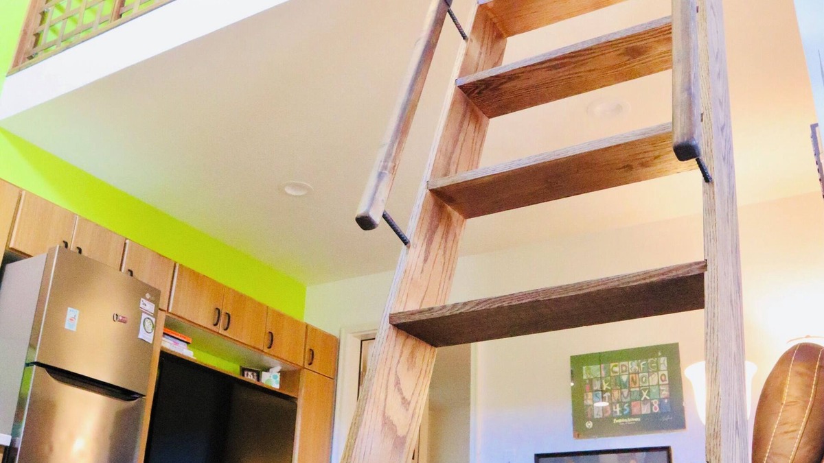Four Corners Apartment | Welcome to the Treehouse, With Beautiful Views of the Bridger Mountain Range.