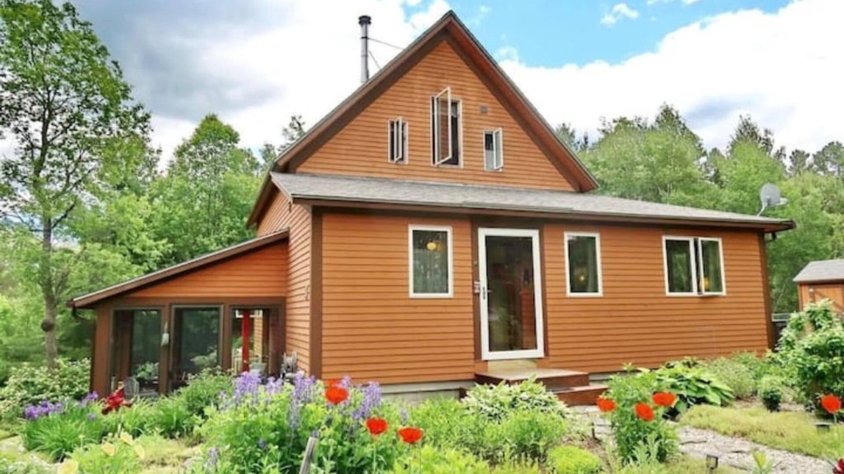 Twin Mountain Cabin | Welcome to “The Tulip” Riverfront Post & Beam