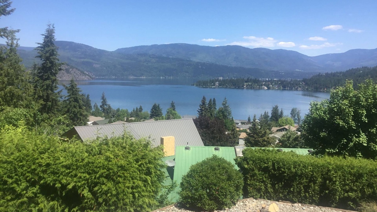 Blind Bay Apartment | Welcome to Therapy Ridge - Carriage House w/Lake Views - Prepare to Breathe!