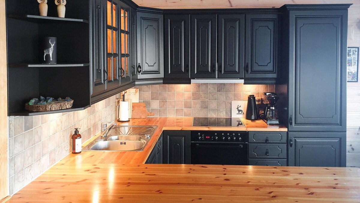 Odda House | Welcome to this cozy cottage in a great location with great hiking nearby.