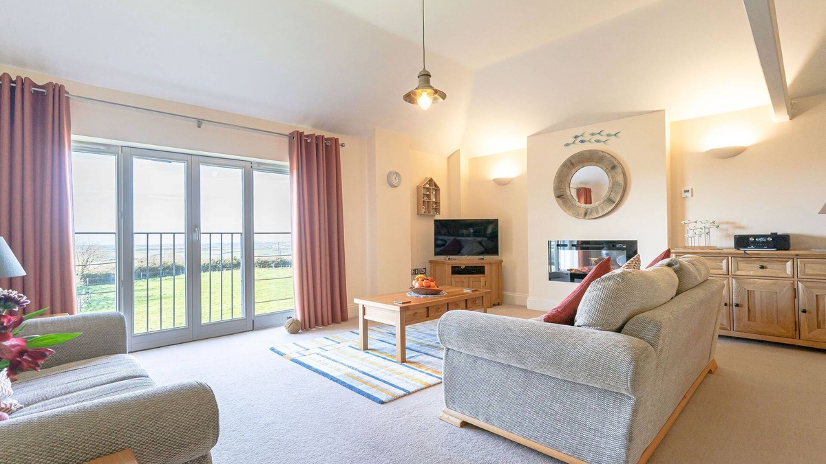 Edmonton Apartment | 🌿 Welcome to Tylney Retreat – Your Breathtaking Cornish Hideaway 🌿