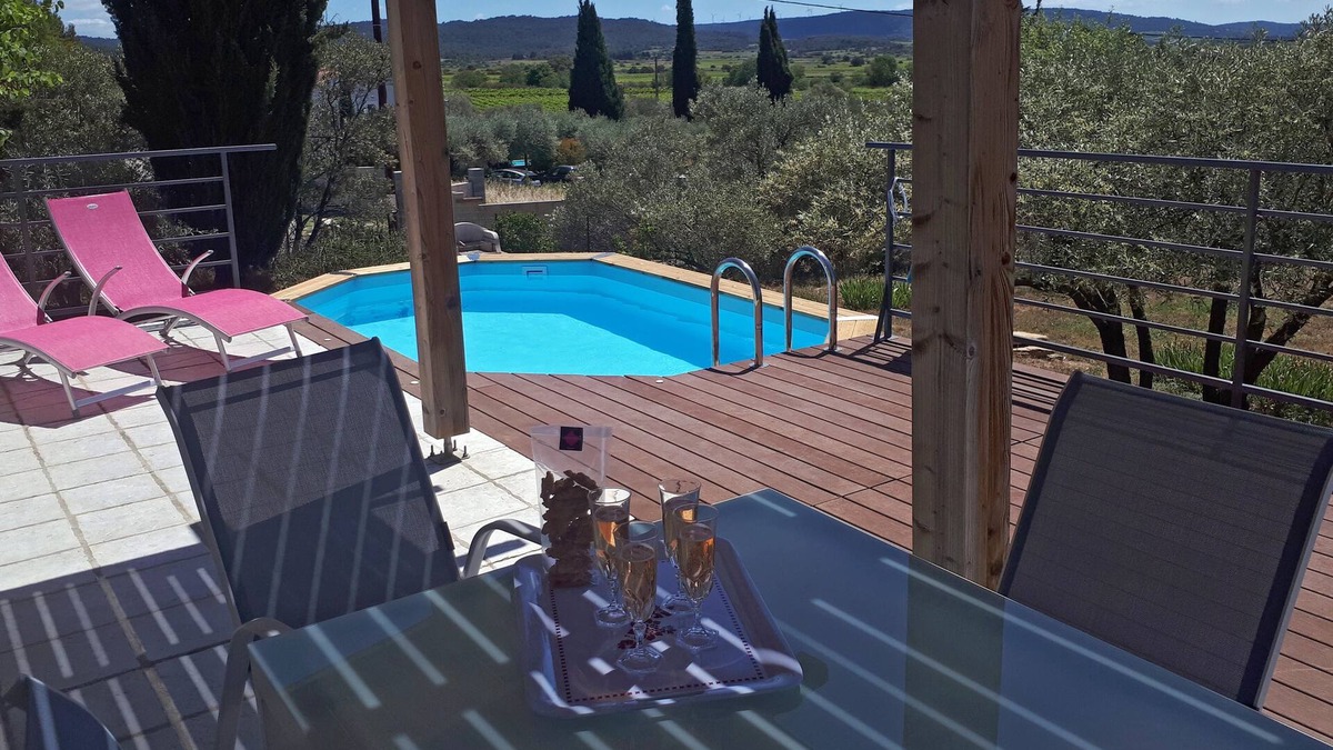 Cesseras House | Welcome to Villa Les Roques*, in the heart of the Minervois region (air-conditioned, fenced)