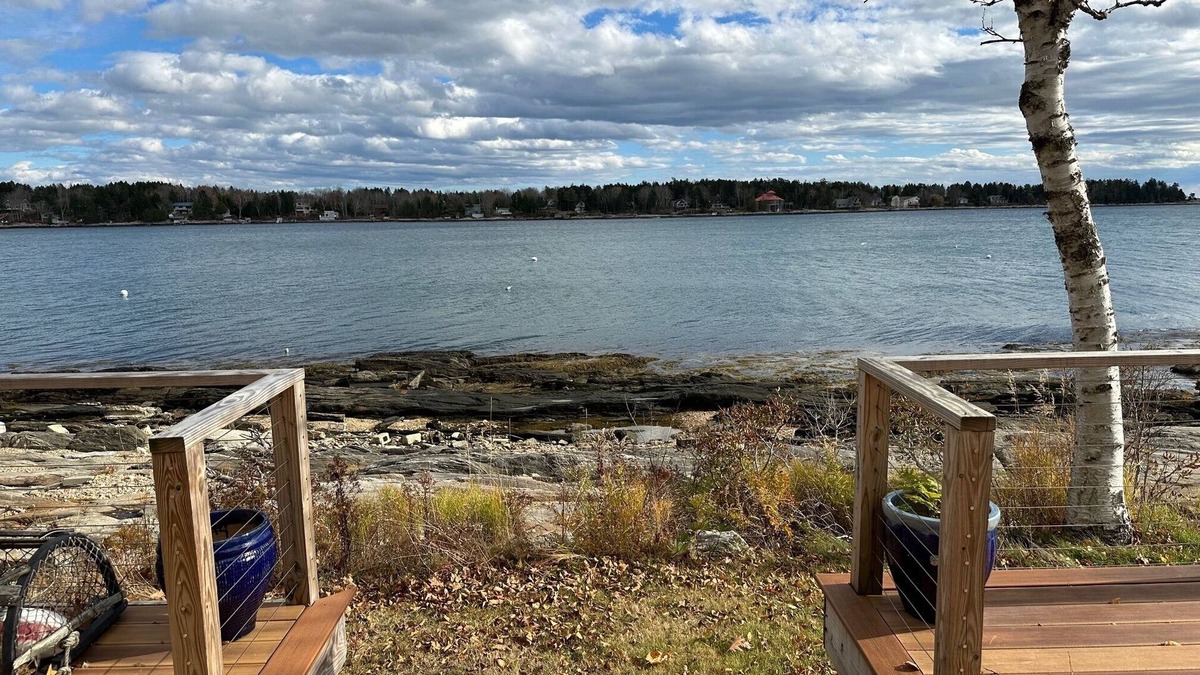 Orrs Island House | Welcome to your relaxing, coastal getaway ! Oceanfront home nestled on the picturesque Orrs Island