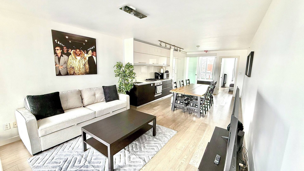 Chinatown Condo | Welcome to Your Stylish Retreat in Vibrant Chinatown!