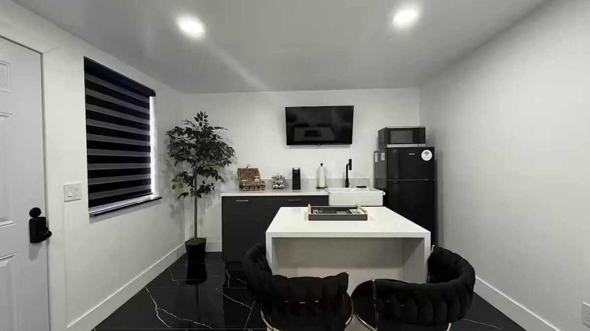 Terrace Park Apartment | Welcome to your stylish and comfortable studio suite retreat!