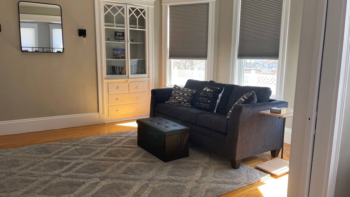 Salem Apartment | Welcoming 2-bedroom apartment with WiFi in Salem