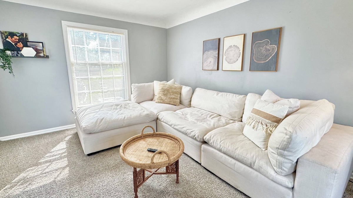 Flint House | Welcoming 3-bedroom house with AC in Flint. Pet and family friendly!