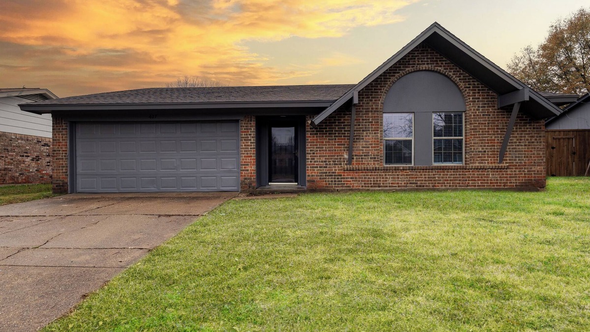 Forney House | Welcoming 4-bedroom house with AC in charming Forney