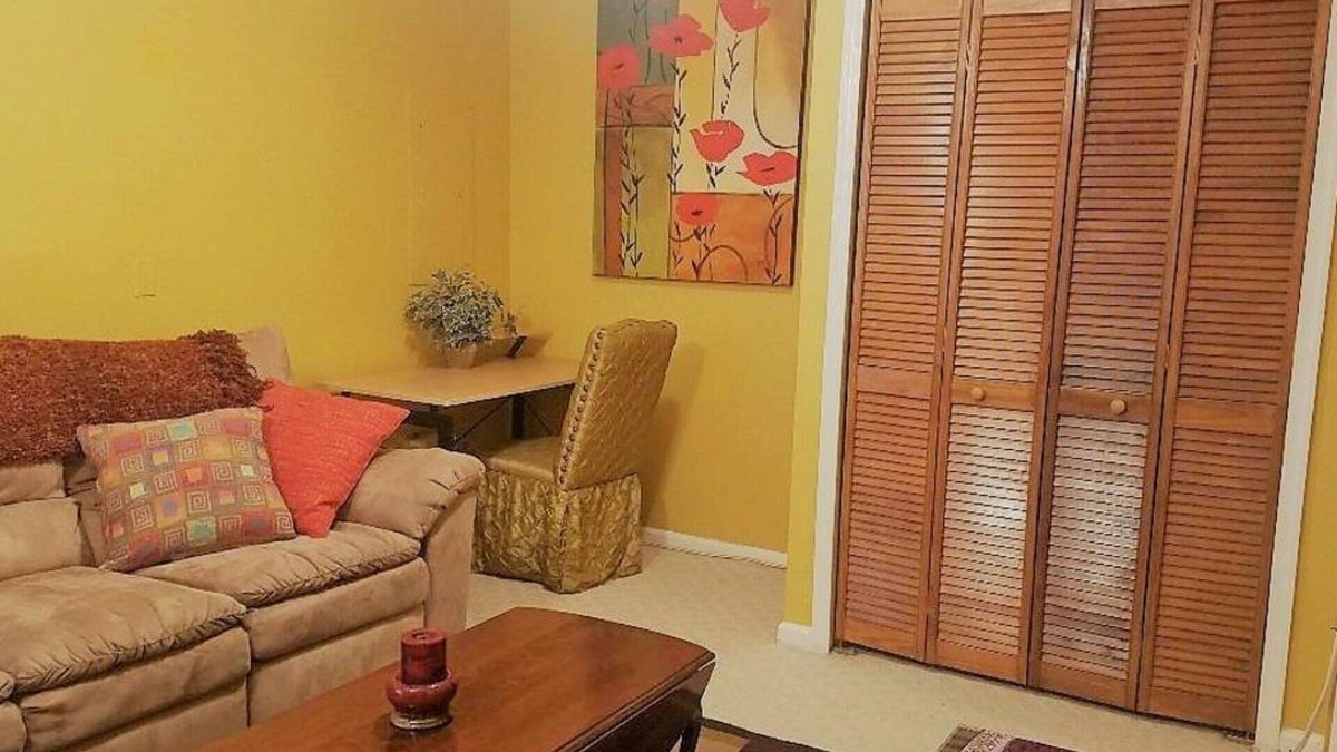 Fairfax House | Welcoming, Classy and Comfortable Home