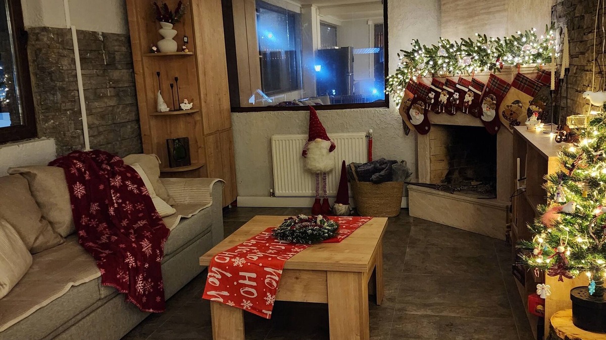 Bakuriani Cottage | Welcoming, cosy 4-bedroom, pet-friendly cottage in Bakuriani