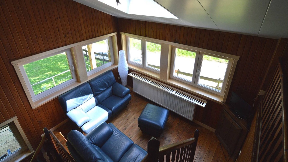 Hatrival Cottage | Welcoming Cottage in Hatrival with Terrace