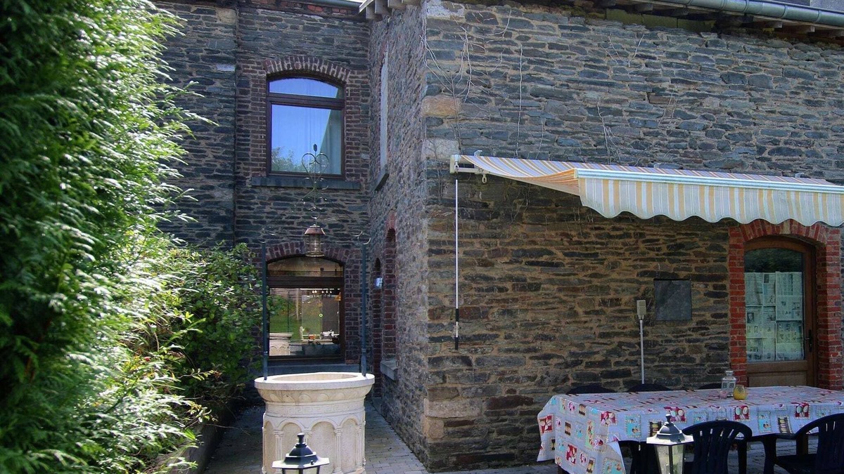 Herbeumont Villa | Welcoming Mansion with Sauna in Herbeumont