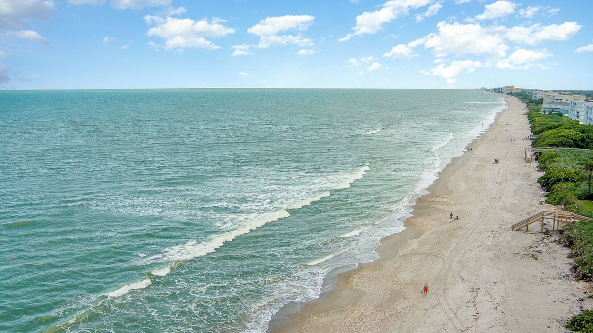 South Patrick Shores Condo | Welcoming ocean front 2-bedroom condo in Satellite Beach.