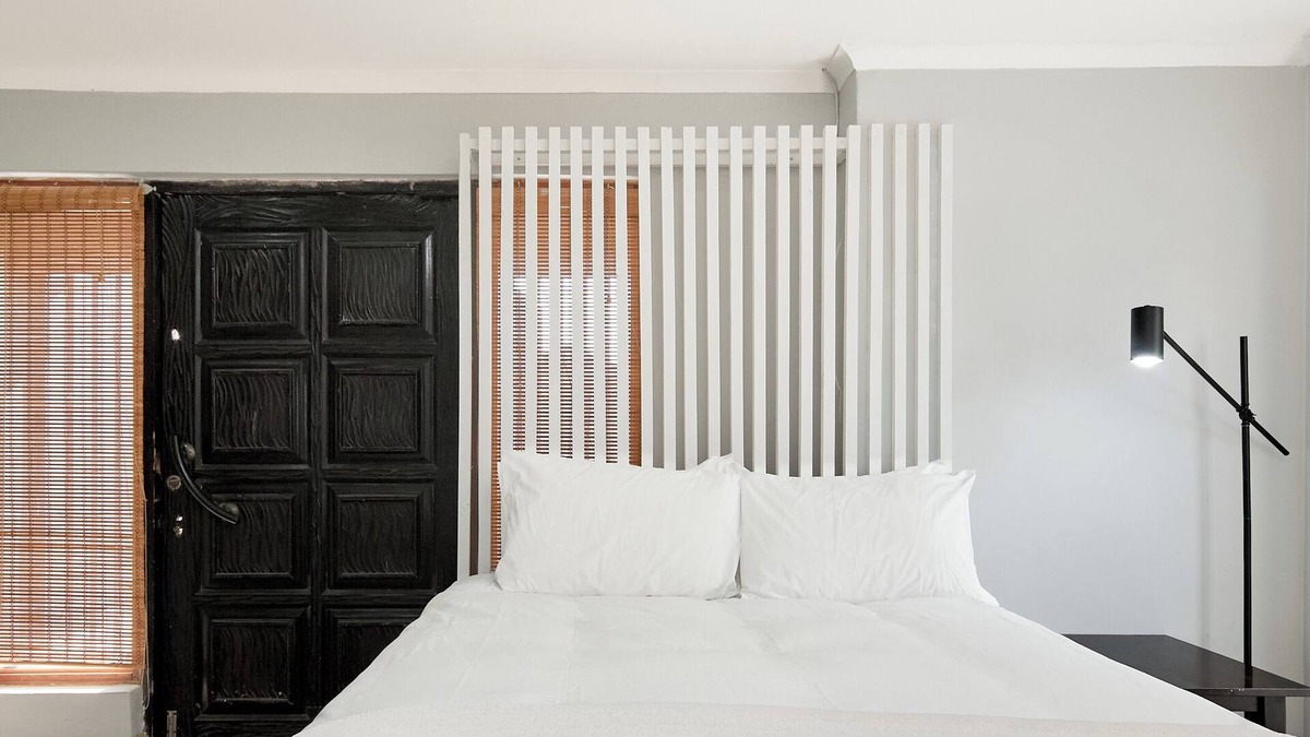 Greater Johannesburg Metropolitan Area Apartment | Welcoming studio with WiFi in vibrant Johannesburg South