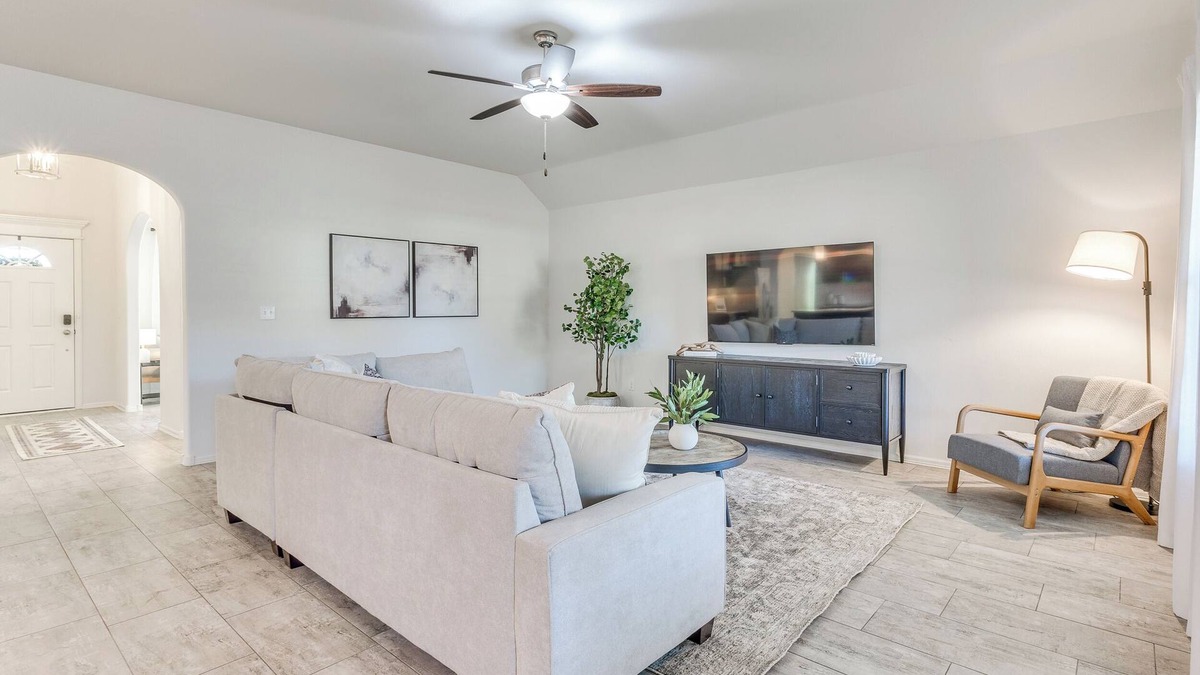 Bixby House | Welcoming Willow Creek