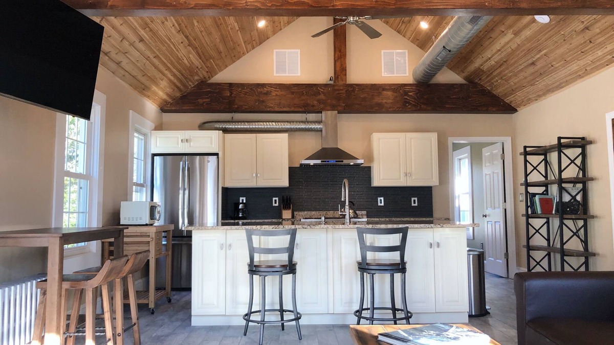 Eastport Apartment | Well-appointed 1 bedroom, 1 bath in Annapolis/Eastport