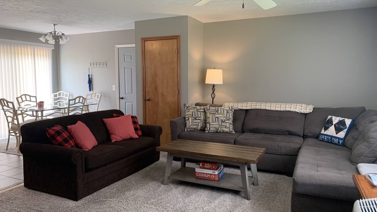 Thompsonville House | Well Appointed 2 Bedroom ~Less than a mile to Crystal Mountain