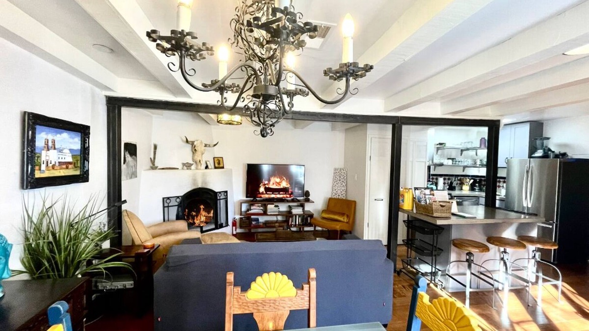 Northeast Santa Fe House | Well Appointed Historic Downtown Casita, Walk to Everything!