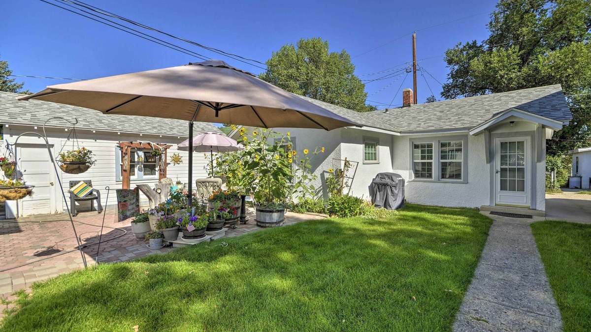 Cody Cottage | Well-equipped Cody Cottage: 2 Miles to Cody Rodeo!