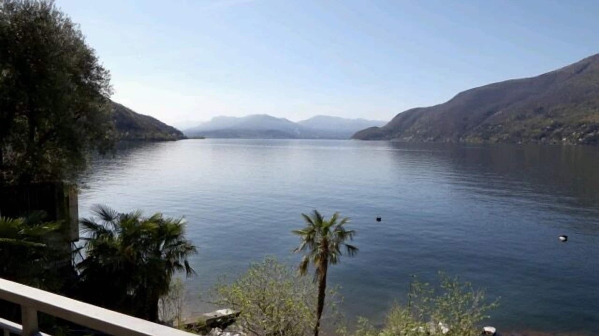 Tronzano Lago Maggiore Apartment | Well-kept 2-room apartment with large outdoor area & private beach