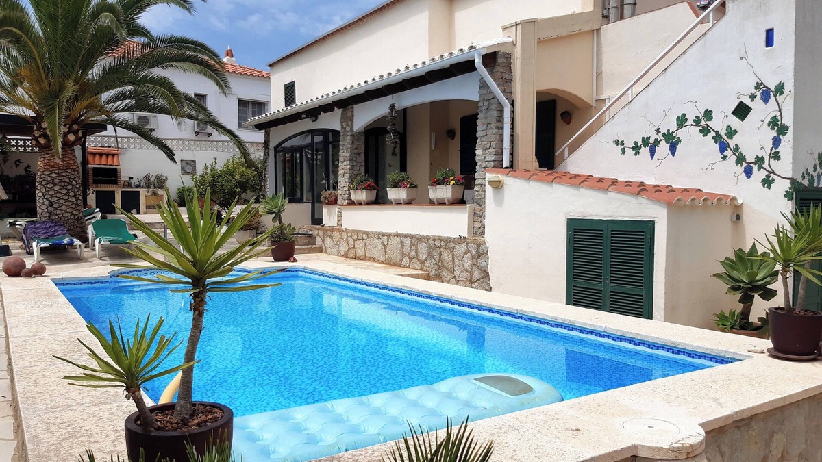 Cala en Porter House | Well-kept vacation home with pool and garden directly on the Cami de Cavalls.
