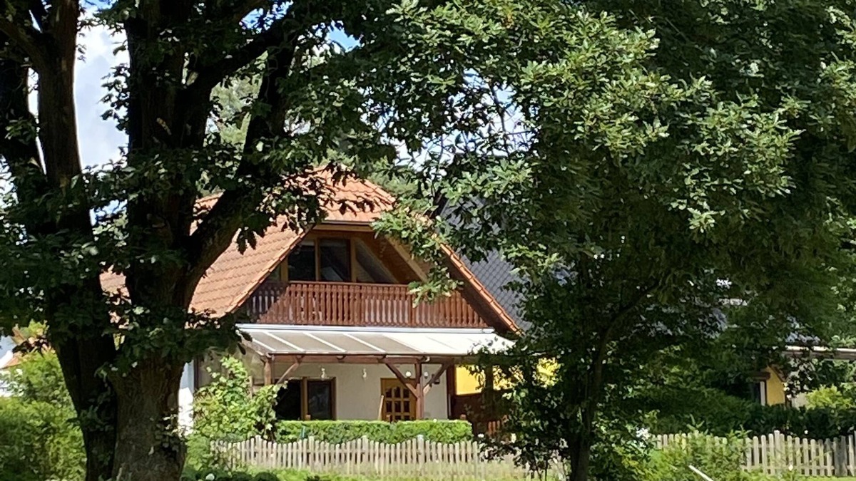 Muritz House | Well-kept vacation home, unobstructed lake view/view of the countryside, 90 m to Fleesensee