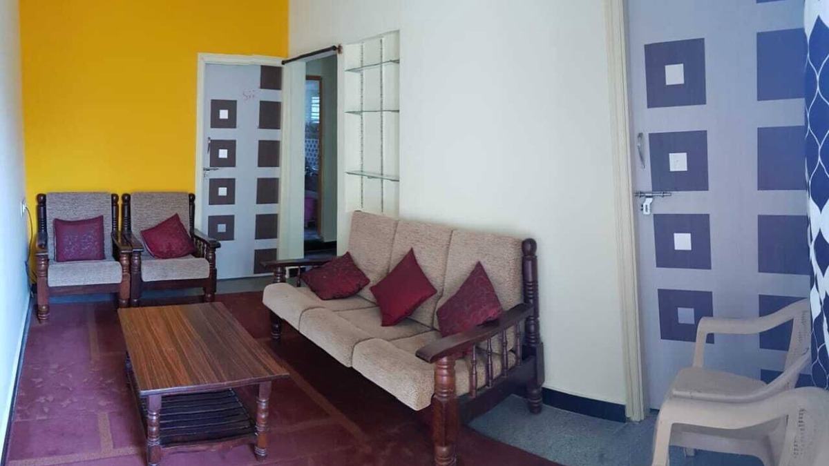 Bengaluru House | Well located 2BHK Flat in 2nd Floor, Independent House Preview listing