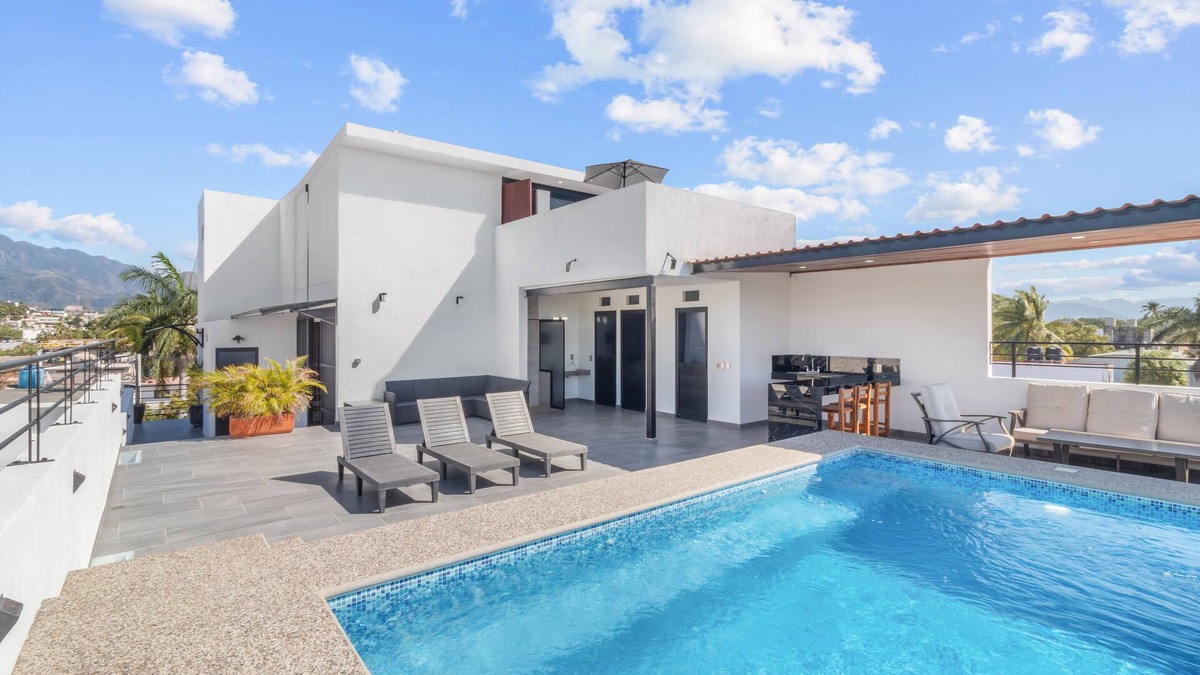 Fluvial Vallarta Apartment | well located Apartment with pool and private Terrace, overlooking The city.