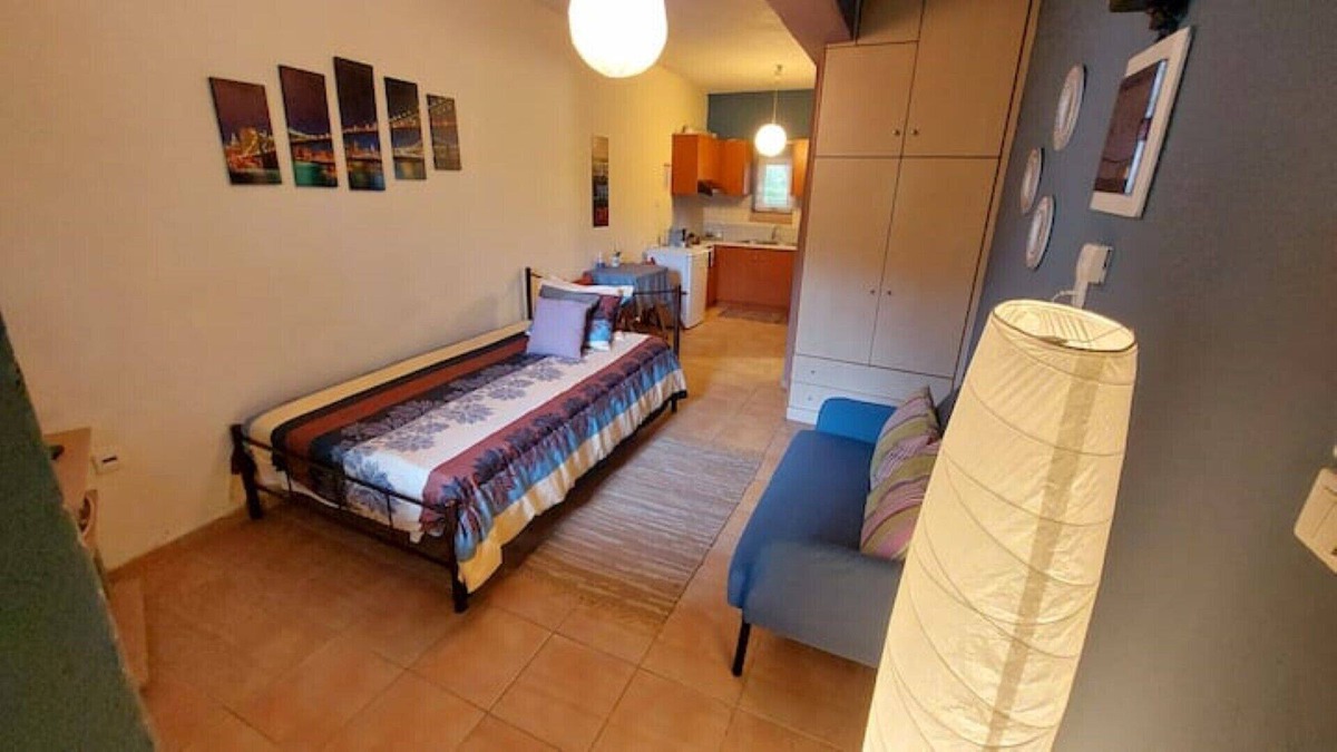 Lamia Apartment | Well located cosy studio close to city centre