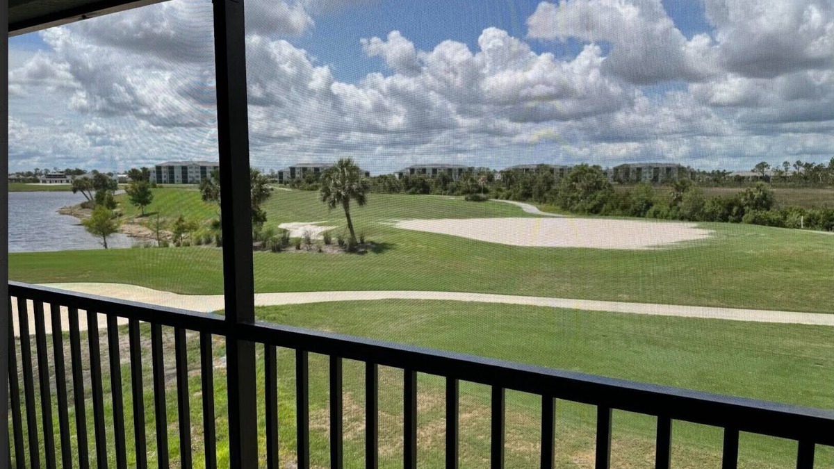 Venice Condo | Wellen Park Golf & Country Club 2+ Bedroom Veranda with Golf Course View