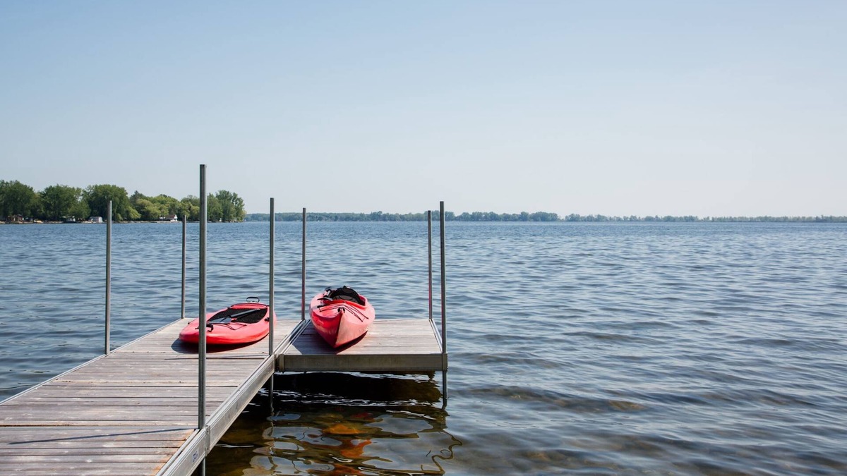 Carrying Place House | Wellers Landing - Prince Edward County Lakehouse