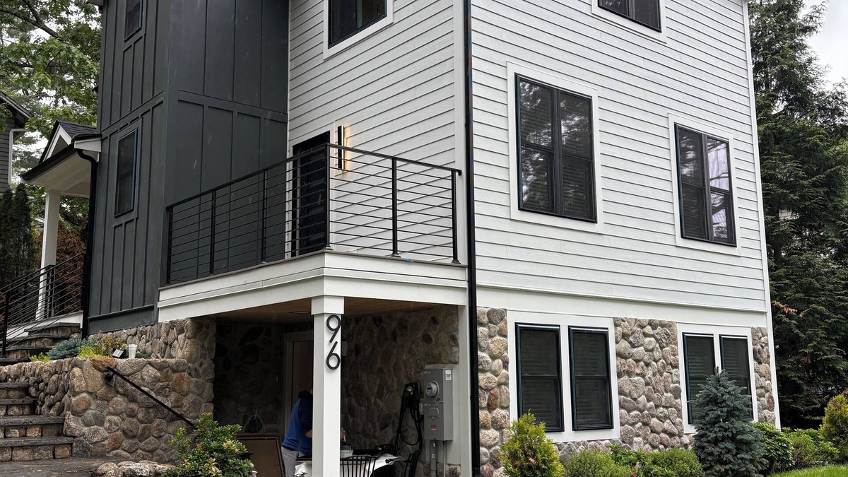 Wellesley House | Wellesley Spacious and Modern