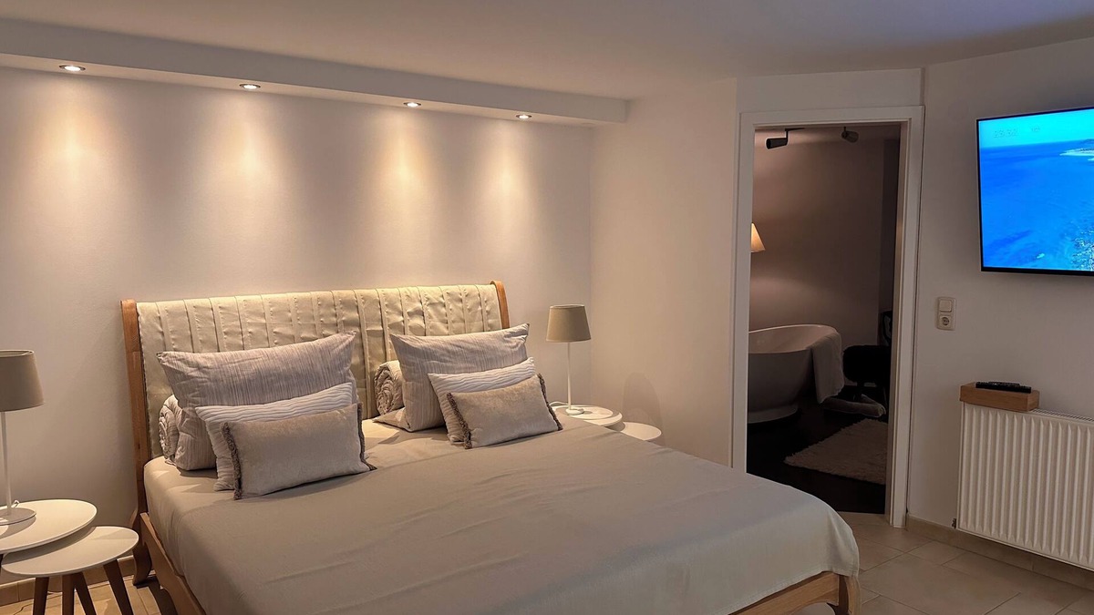 Hessisch Oldendorf Apartment | Wellness apartment with sauna and fireplace near Hamelin