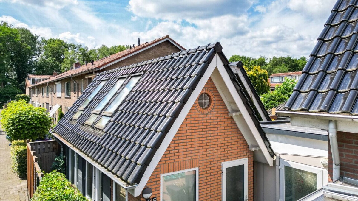 Apeldoorn Zuid Condo | WELLNESS apartment Apeldoorn with JACUZZI/SAUNA