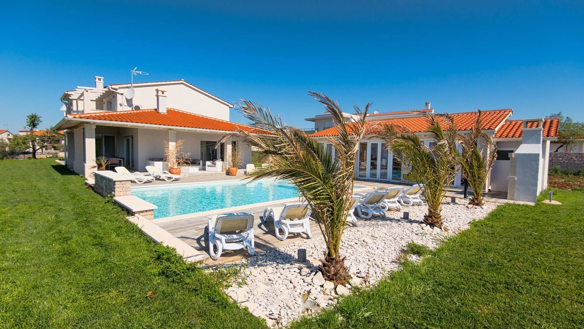 Vodnjan Villa | Wellness area,sauna,-Jacuzzi,pool 60 m2, Salt water,quite,air massage in pool