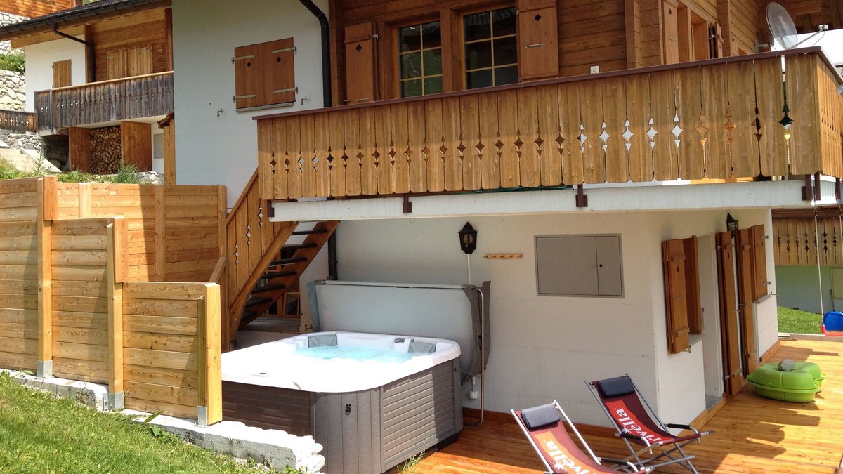Wiler Ski Chalet | Wellness Chalet with Sauna and Jacuzzi