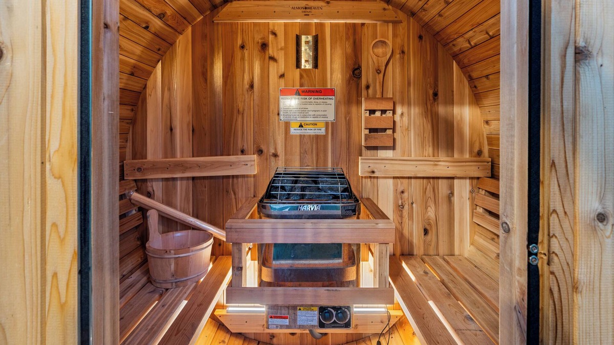 Lake Worth House | Wellness Retreat! Sauna, Cold Plunge and Hot Tub!