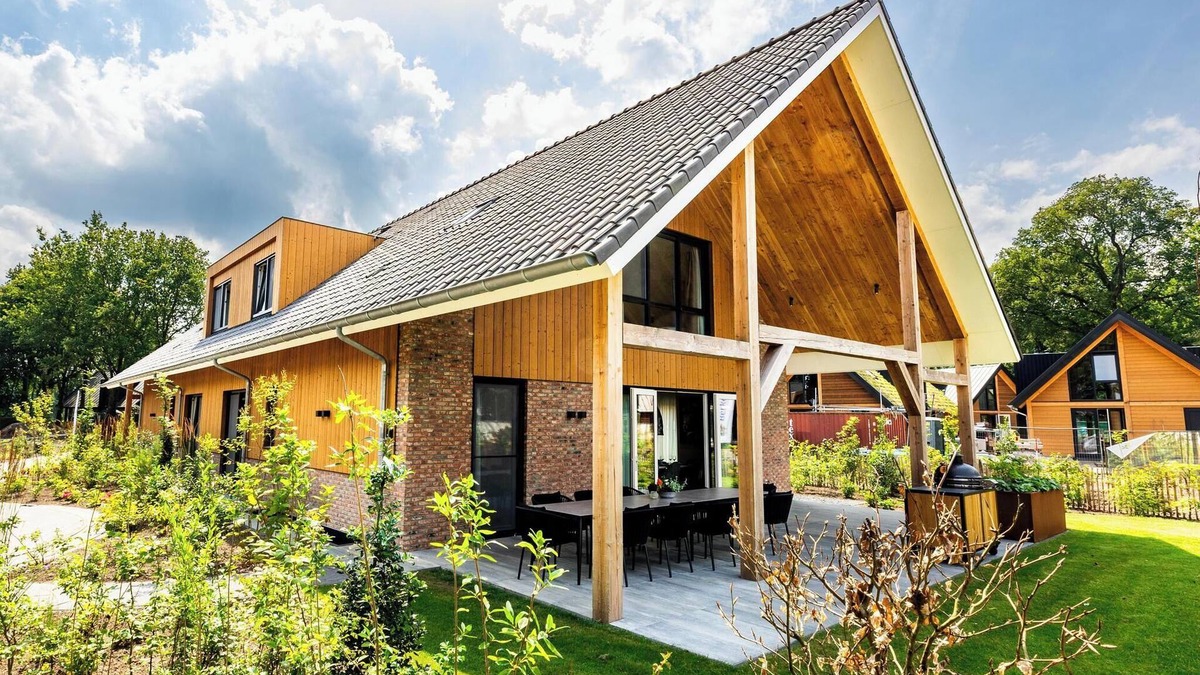 Municipality of Ede House | Wellness villa with private pool, sauna and accessible features – perfect for 12 guests.